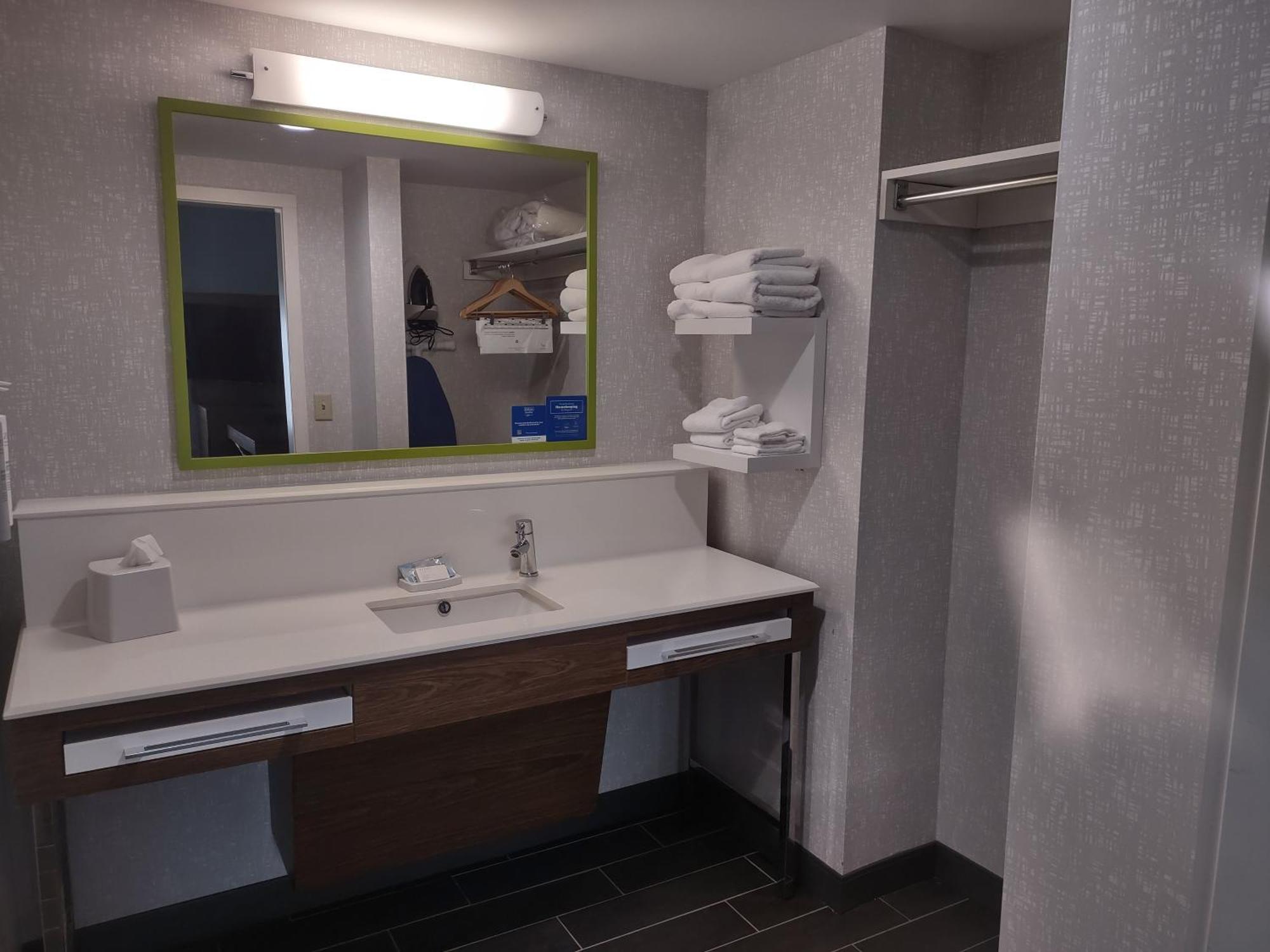 Hampton Inn & Suites Pittsburgh New Stanton Pa Extérieur photo